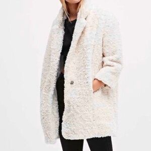 Urban Outfitters 3/4 Sleeve Cream Oversized Teddy Coat Sz XS